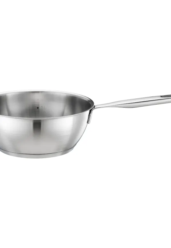 Snygg sauteuse i silverfärgade från Fiskars.