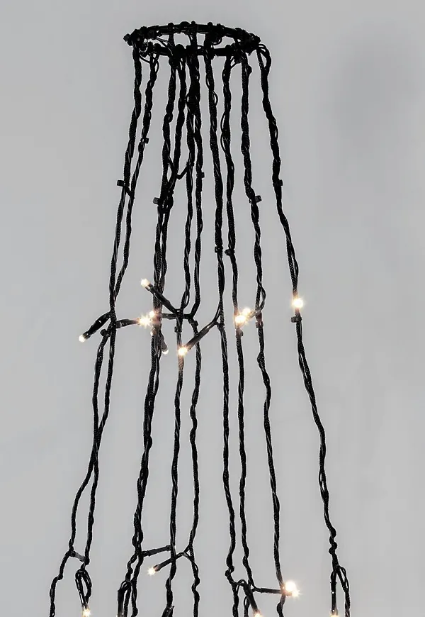 Jättesnygg lampa 2025 från Star Trading.