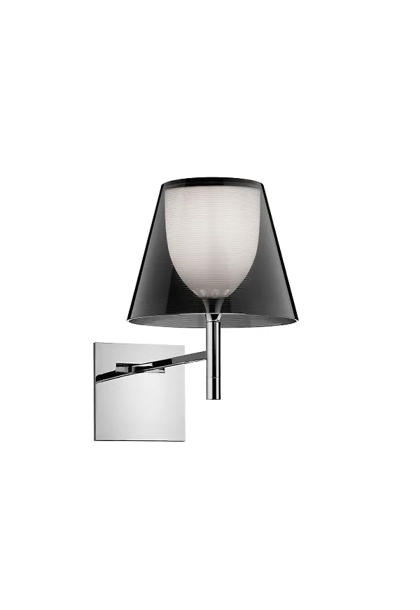 Otroligt snygg aluminiumlampa i svart från Flos.