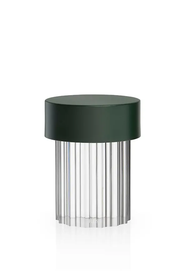 Otroligt fin grön lampa 2026 från Flos.
