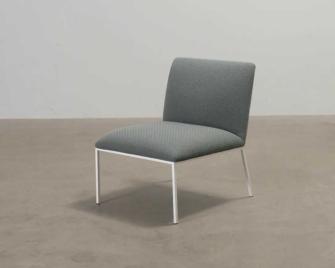 Vacker fåtölj i grönt från Fogia.