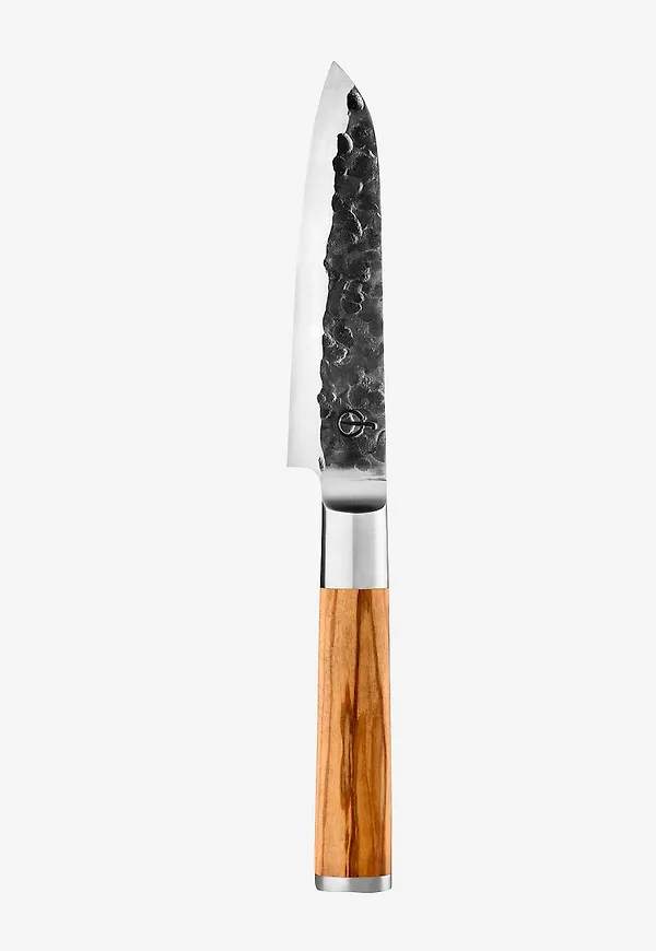 Jättesnygg santokukniv 2026 från Forged.