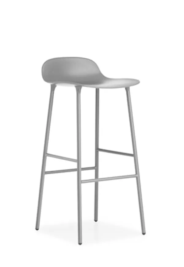 Trendig stol i grått från Normann Copenhagen.