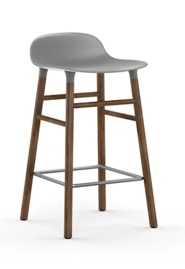 Mysig barstol 2025 från Normann Copenhagen.