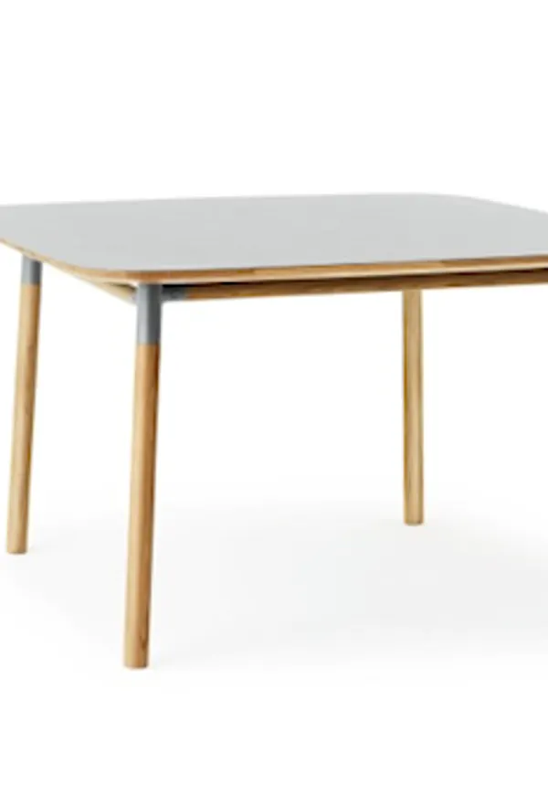 Fantastiskt snygg bord 2025 från Normann Copenhagen.