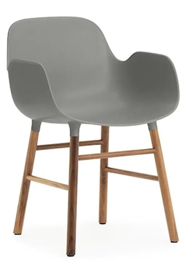 Otroligt fin stol 2025 från Normann Copenhagen.