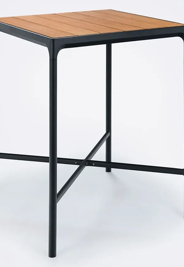 Cool bord som passar bra vid många olika tillfällen.