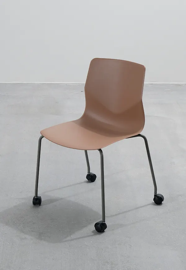 Riktigt fin brun stol 2025 från Four Design.