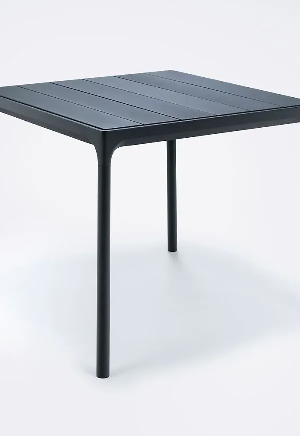 Mysig svart bord 2025 från Houe.