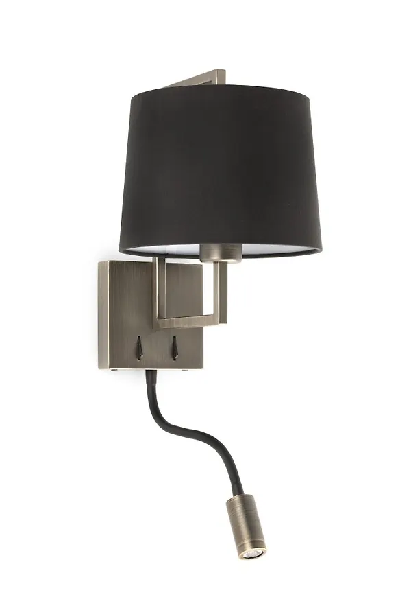 Riktigt fin vägglampa 2025 från Faro Barcelona.