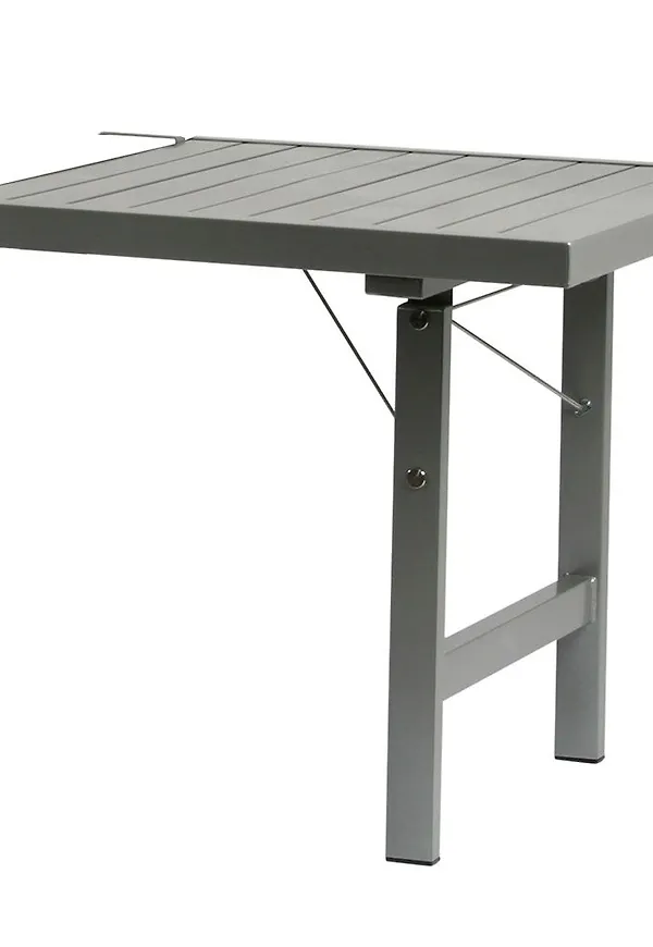 Klassisk matbord i grå färg gjord i aluminium.