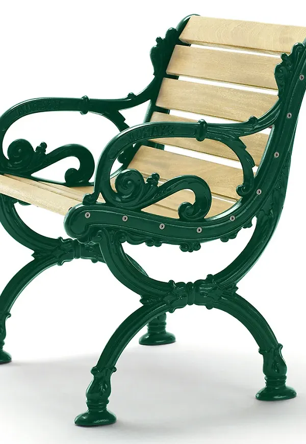 Snygg grön fåtölj 2025 från Byarums Bruk.