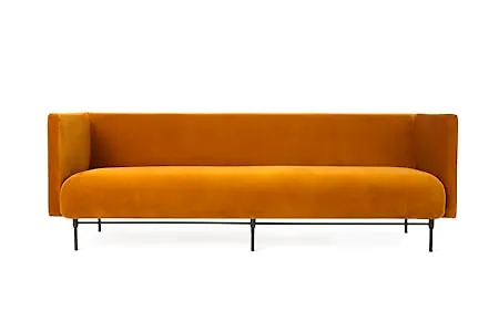 Warm Nordic fåtölj som passar perfekt till sommaren 2025!