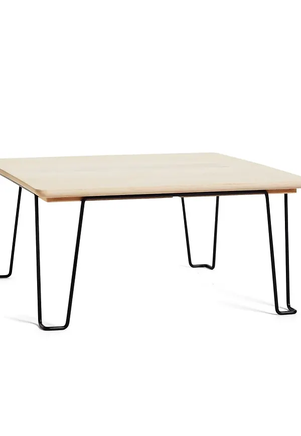 Klassisk bord som passar bra vid många olika tillfällen.