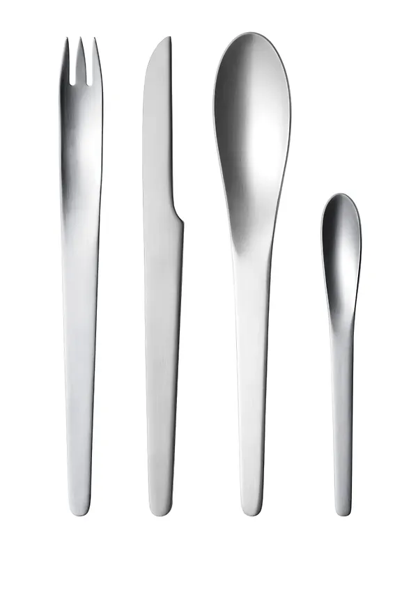 Silver Georg Jensen-matsked i smickrande modell.