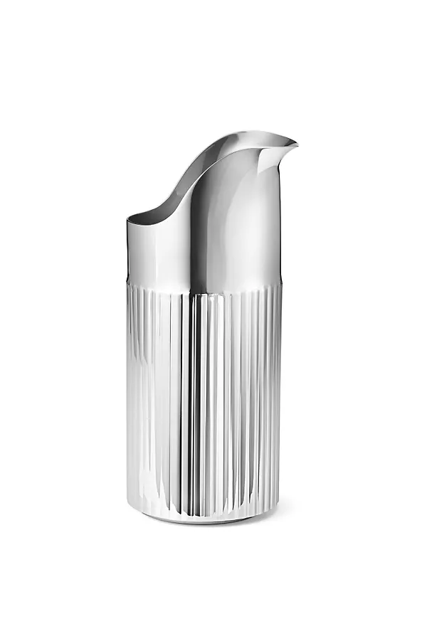 Komfortabel karaff i silver från Georg Jensen.
