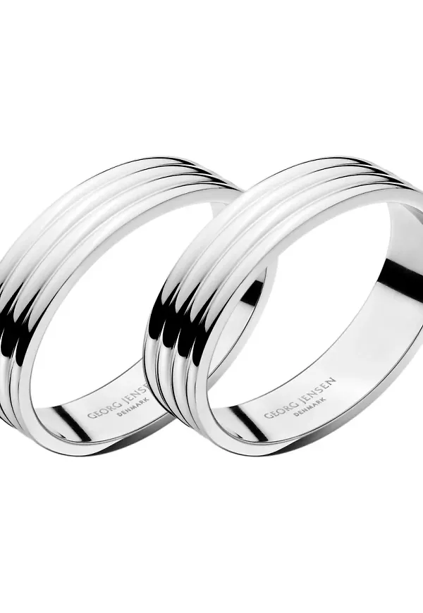 Silverfärgad Georg Jensen-servettring i härlig modell.