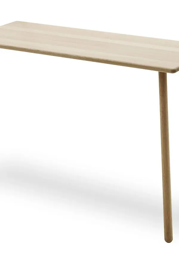 Klassisk skrivbord i ek från Skagerak.