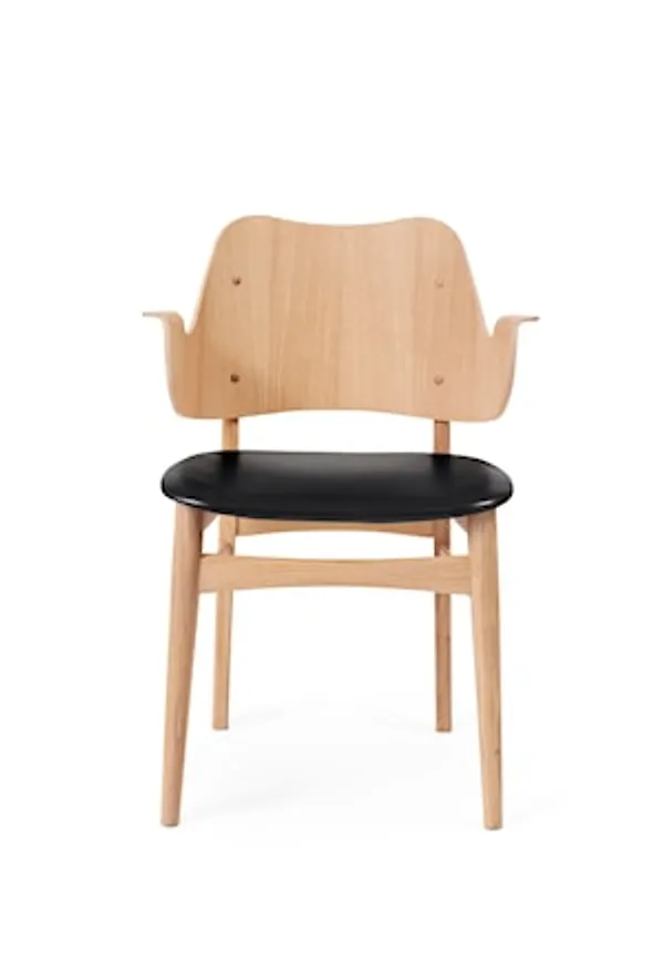 Otroligt snygg stol i beiget från Warm Nordic.