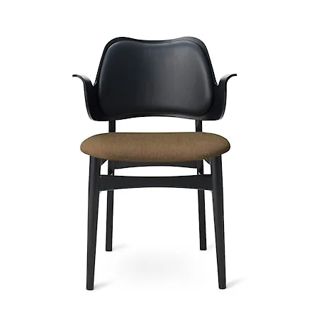 Svart Warm Nordic-stol i jättefin modell.