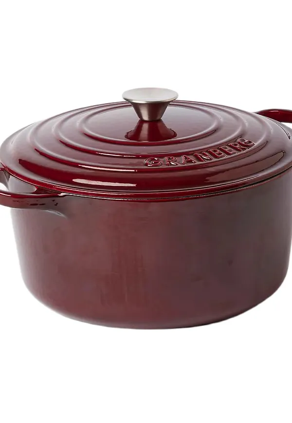 Burgundy Granberg-gryta i vacker modell.