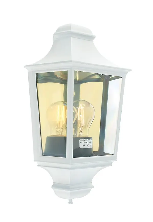 Jättefin Lampa som passar bra vid många olika tillfällen.