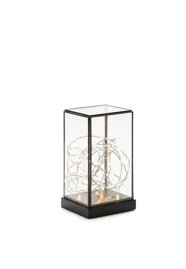 Jättefin lampa 2025 från Konstsmide.