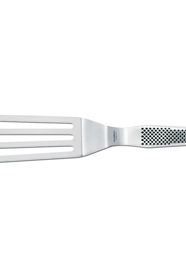 Snygg stekspade i silverfärgade från Global.