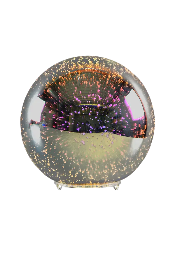 Globen Lighting bordslampa som passar perfekt till sommaren 2025!