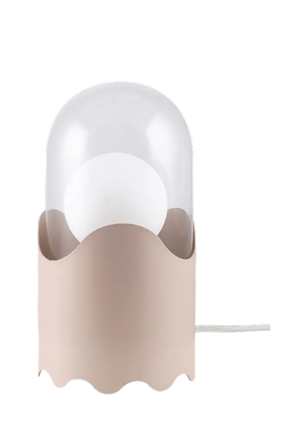 Snygg Lampa som passar bra vid många olika tillfällen.