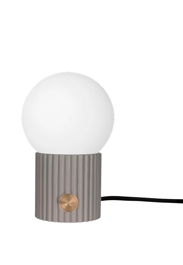 Komfortabel Lampa som passar bra vid många olika tillfällen.