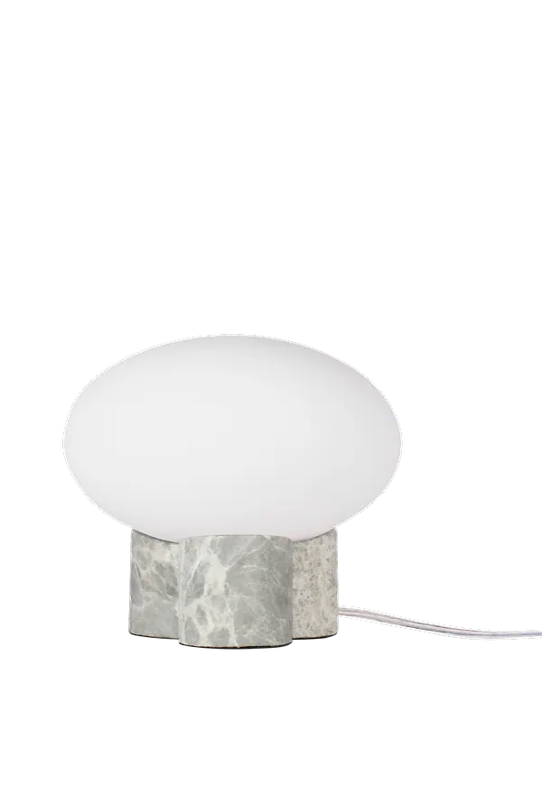 Fin bordslampa 2026 från Globen Lighting.