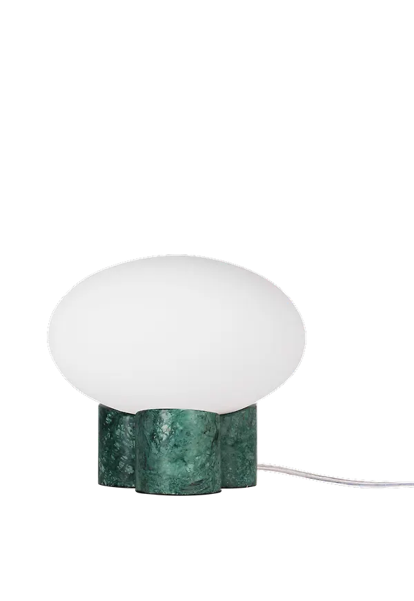 Globen Lighting bordslampa som passar perfekt till sommaren 2025!