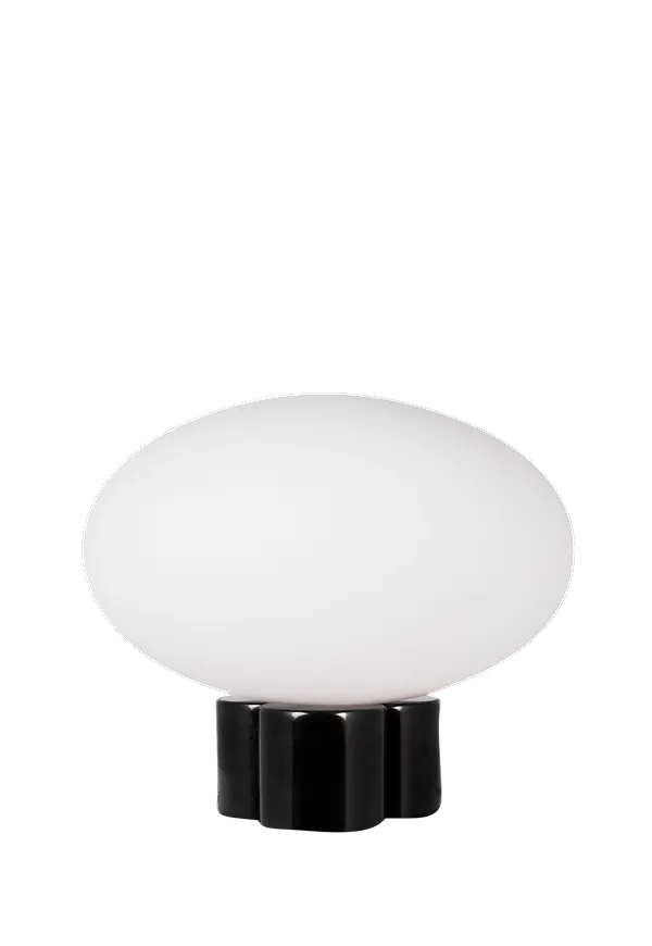 Superfin bordslampa 2025 från Globen Lighting.