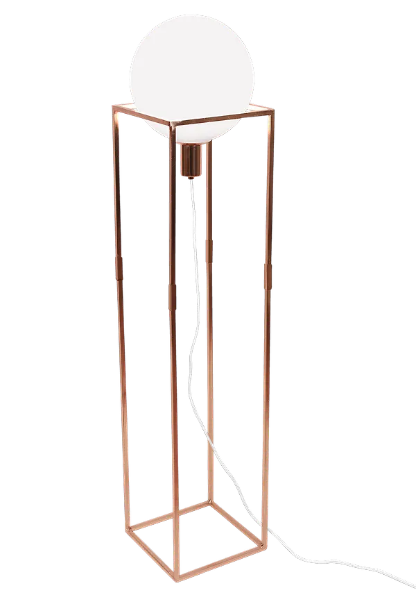 Riktigt trendig golvlampa 2025 från Globen Lighting.