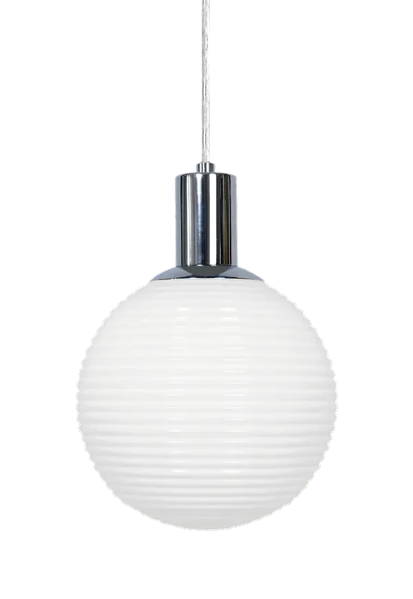 Vit Globen Lighting lampa som passar perfekt till sommaren 2025!