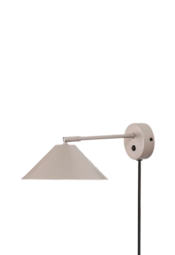 Superfin beige lampa 2025 från Globen Lighting.
