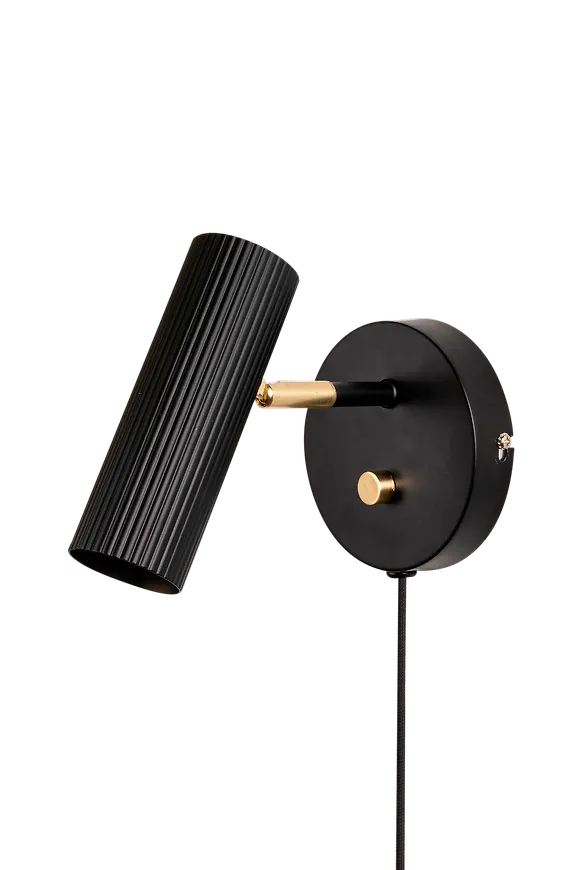 Härlig Lampa som passar bra vid många olika tillfällen.