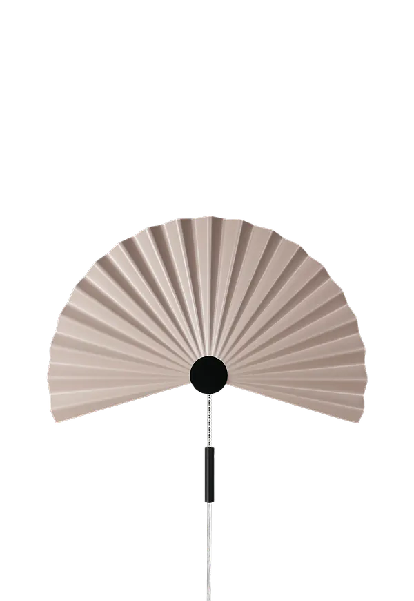 Stilriktig lampa 2025 från Globen Lighting.