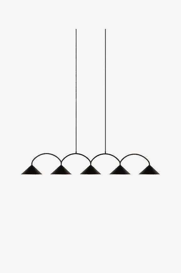 Härlig svart lampa 2025 från Globen Lighting.