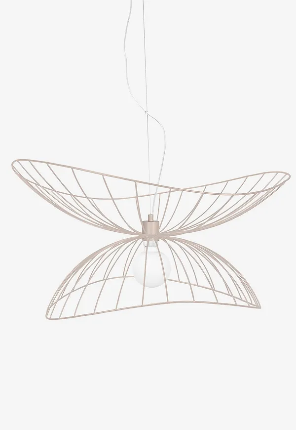 Smickrande beige lampa 2025 från Globen Lighting.