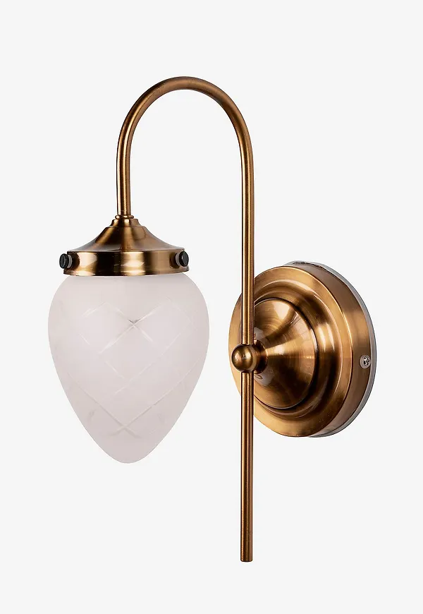 Mysig Lampa som passar bra vid många olika tillfällen.