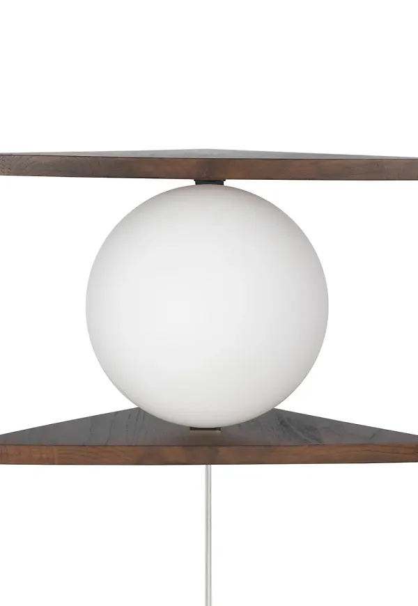 Jättesnygg Lampa som passar bra vid många olika tillfällen.