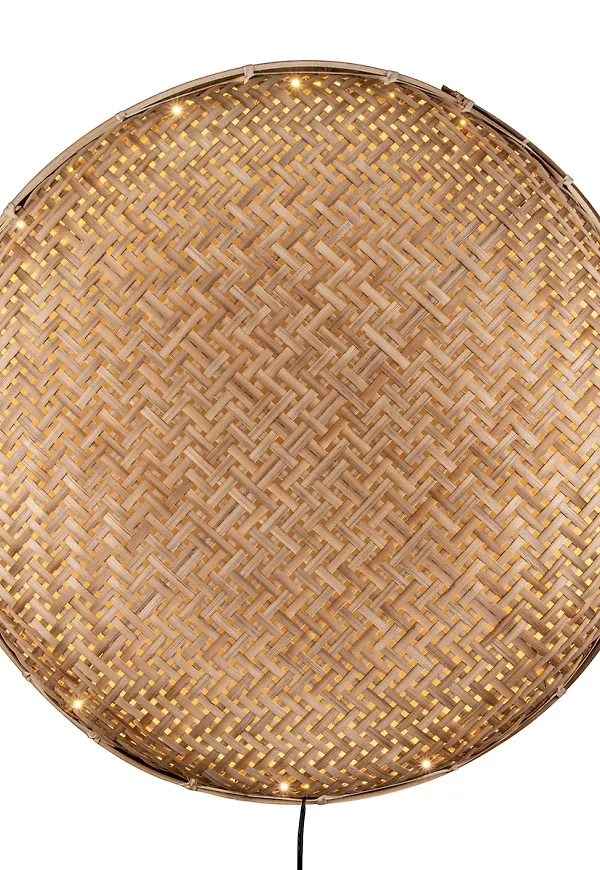 Elegant Lampa som passar bra vid många olika tillfällen.