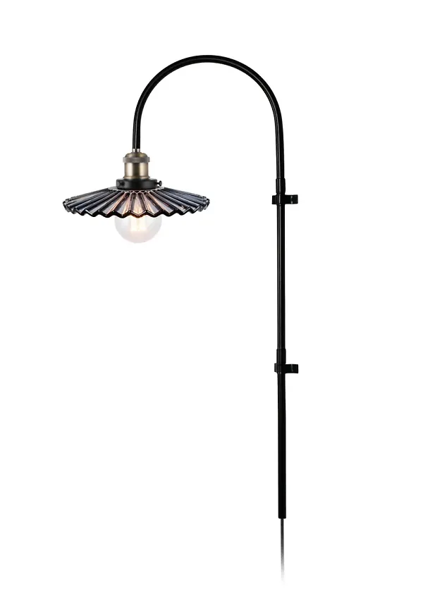 Grå Globen Lighting-vägglampa i härlig modell.