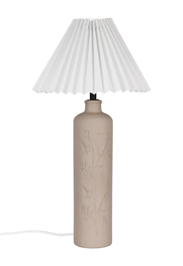 Härlig beige lampa 2025 från Globen Lighting.