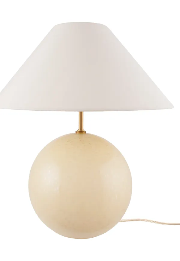 Klassisk bordslampa 2026 från Globen Lighting.