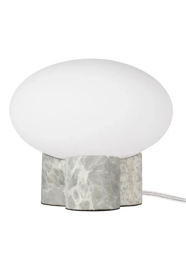 Skön bordslampa 2025 från Globen Lighting.