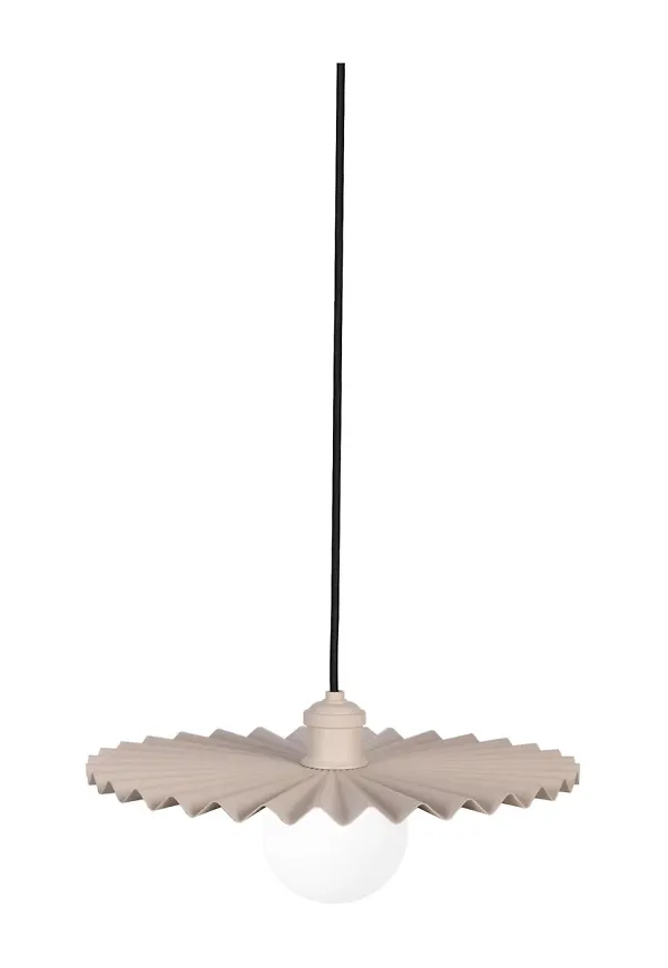 Elegant taklampa 2025 från Globen Lighting.