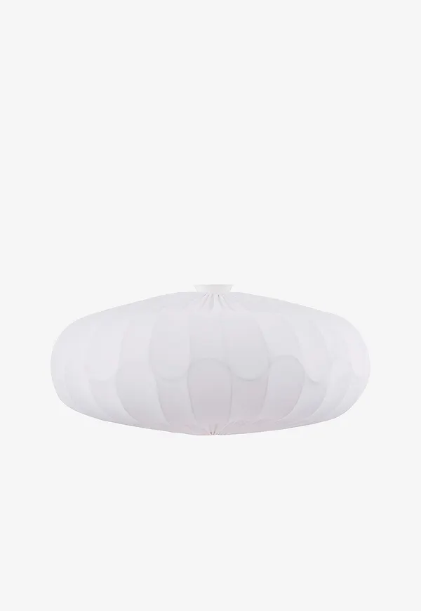 Trendig Lampa som passar bra vid många olika tillfällen.